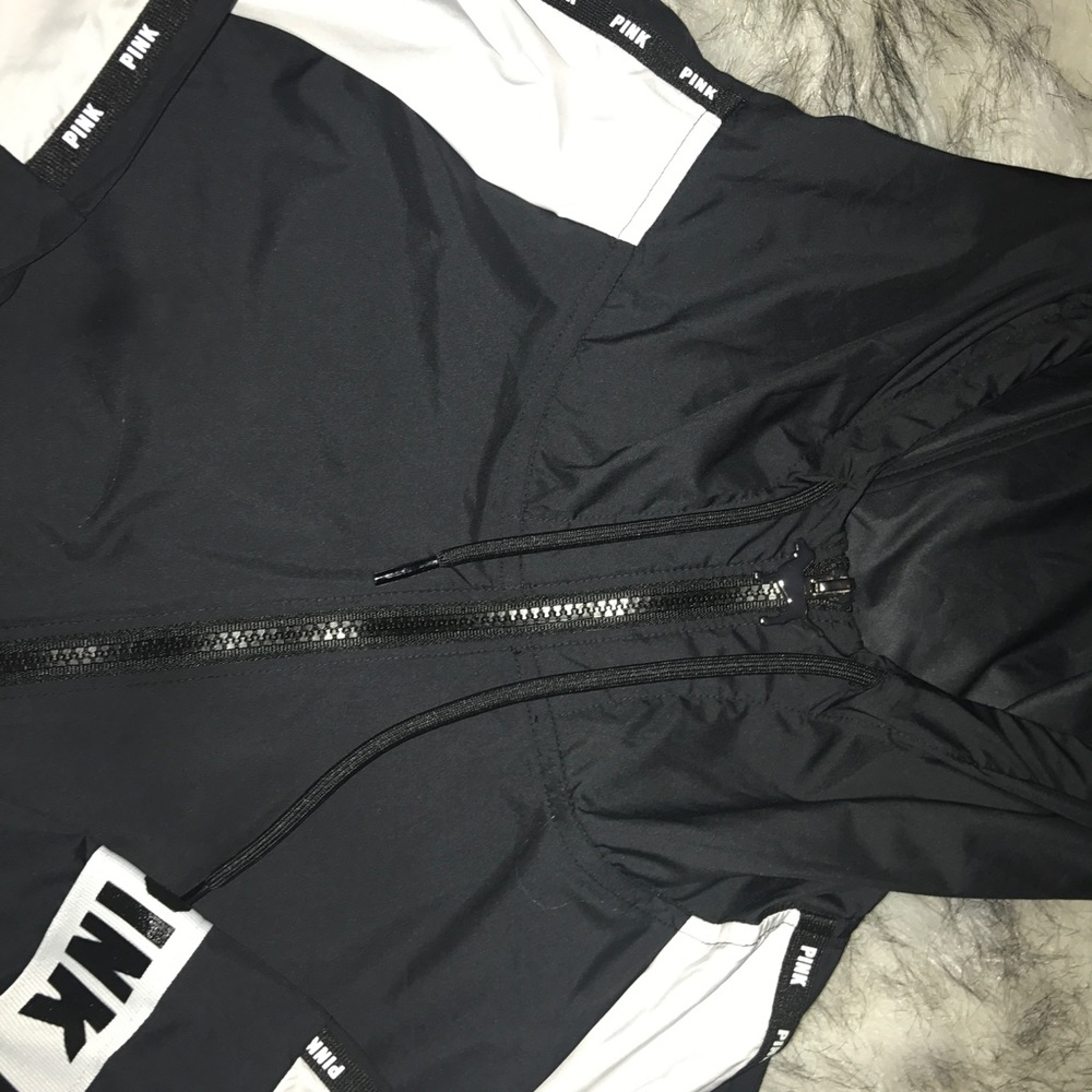 OVERSIZED PINK WINDBREAKER